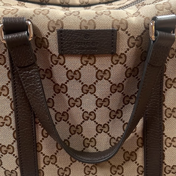 Gucci duffle bag for travel unisex! - Picture 2 of 5